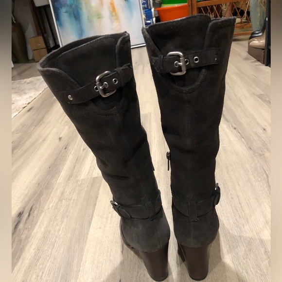 Coach suede 1/4 length boots size 7. Great condition!! - Picture 5 of 8